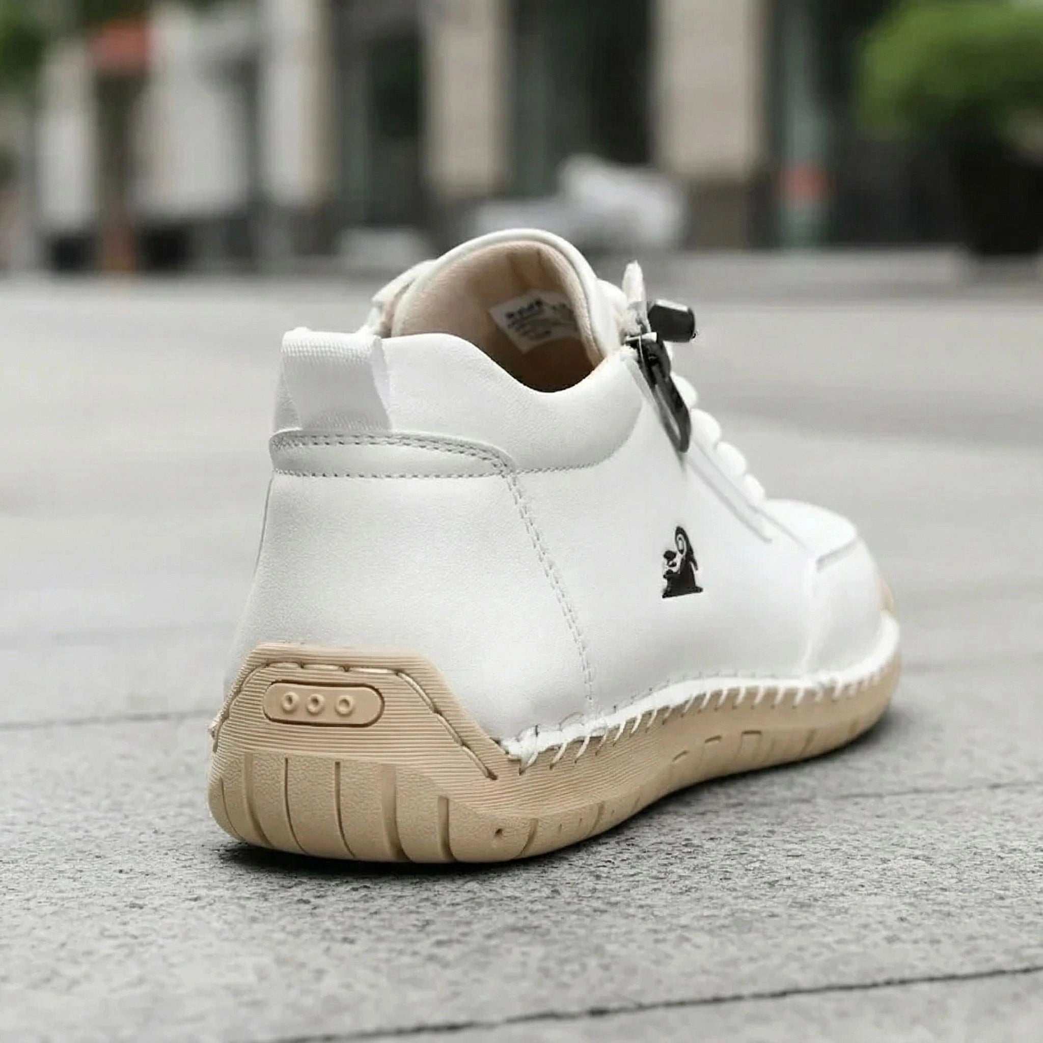 Comfortabele leren sneakers met ritssluiting – Mavie